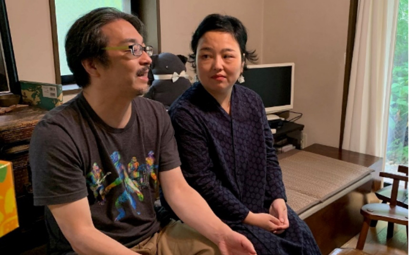 実体験をもとに里親コミュニティの大切さを語る齋藤さん夫婦